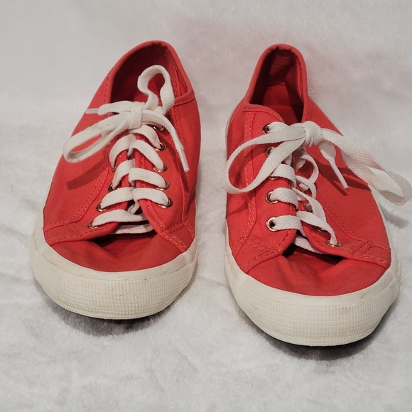 Old Navy Peach Shoes - Picture 2 of 9